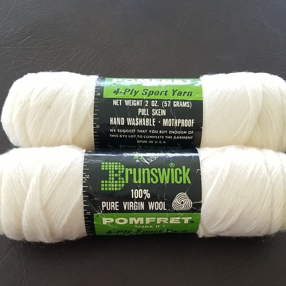 Brunswick 4-Ply Sport Yarn in Cream. 100%pure Virgin wool Bundle Of 2 Skeins